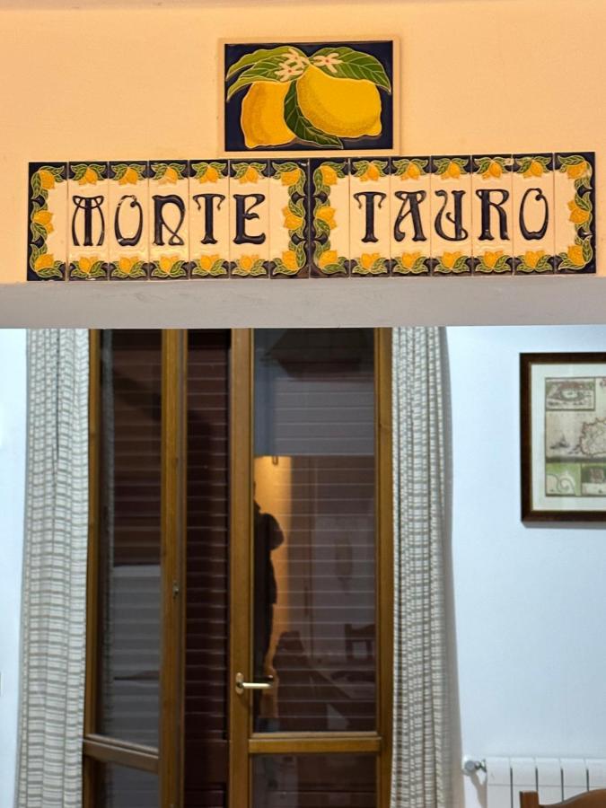 Monte Tauro Apartment Taormina Esterno foto