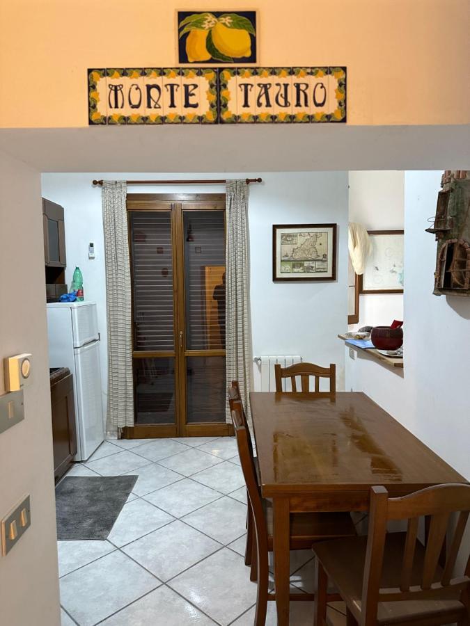 Monte Tauro Apartment Taormina Esterno foto